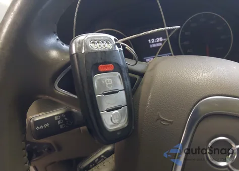 2012 Audi Q5 2.0T Premium z USA, uszkodzony, nr VIN WA1LFAFP3CA047845